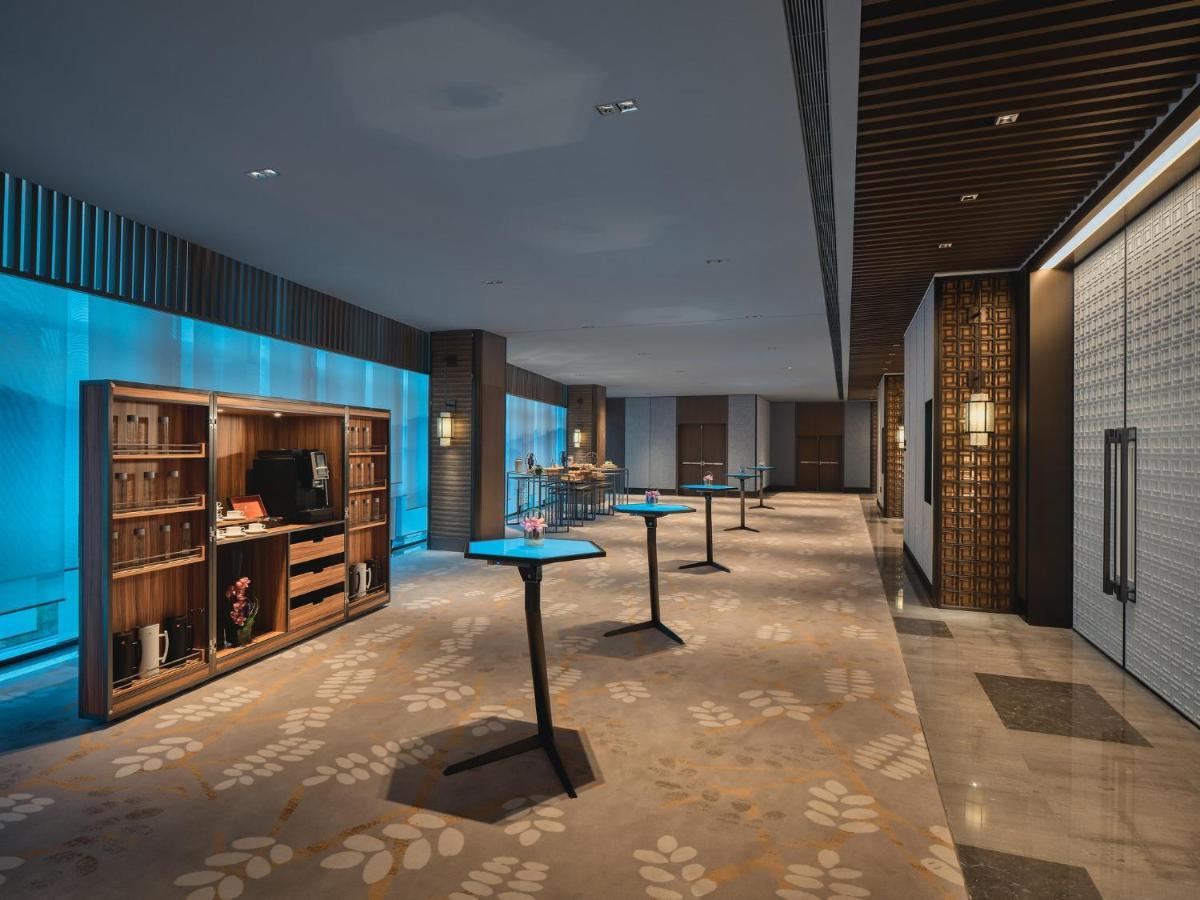 Hualuxe Kunshan Huaqiao By Ihg - F1 Racing Preferred Hotel Exterior foto
